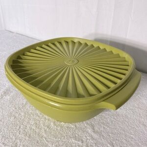 Vintage Tupperware Large Green Servalier Stacking Bowl With Lid 2pcs